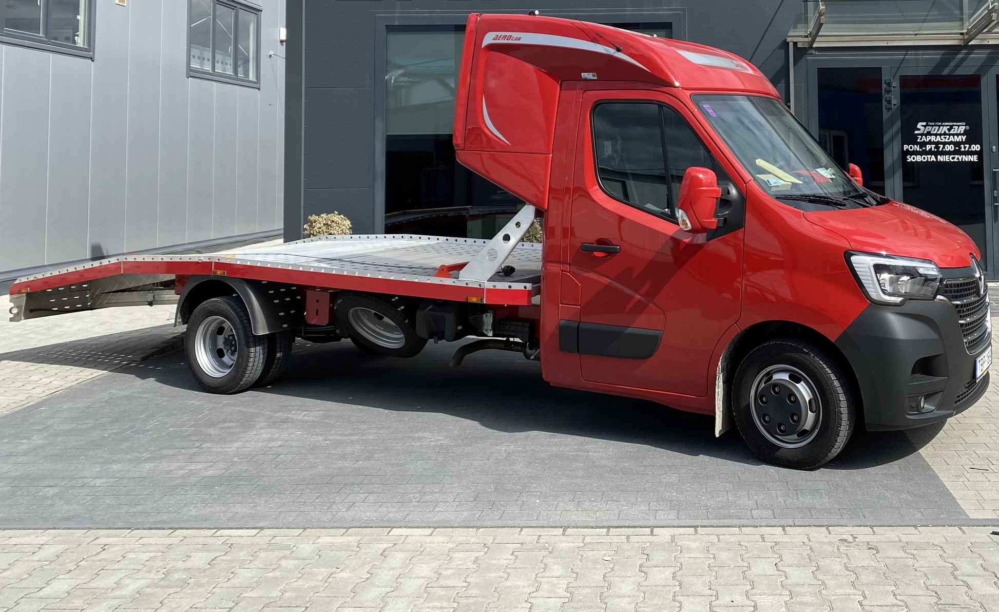 Abschleppwagen Renault Master Kabine