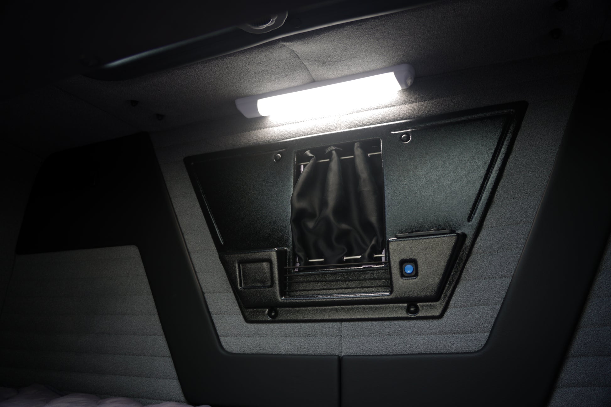 Bett in Abschleppauto Iveco Daily