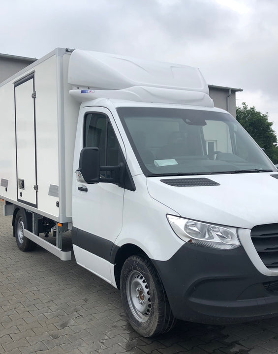 Dachspoiler MERCEDES Sprinter, VW Crafter höhenverstellbar ( Seitenflaps als Option )