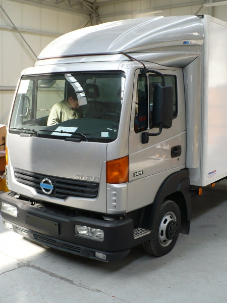 Dachspoiler Nissan Atleon höhenverstellbar mit Seitenflaps