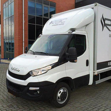 Dachspoiler IVECO Daily geklebt mit Seitenflaps