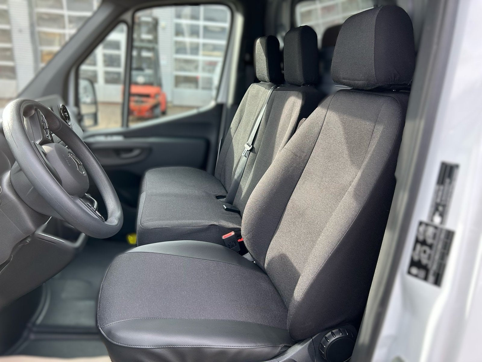 Sitzbezüge im Transporter Cockpit