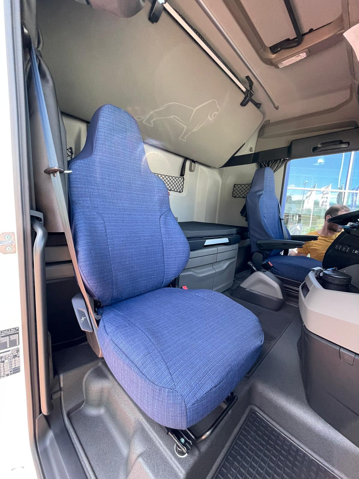 LKW-Sitzbezug Stoff blau, kompletter Sitz mit Kopfstütze