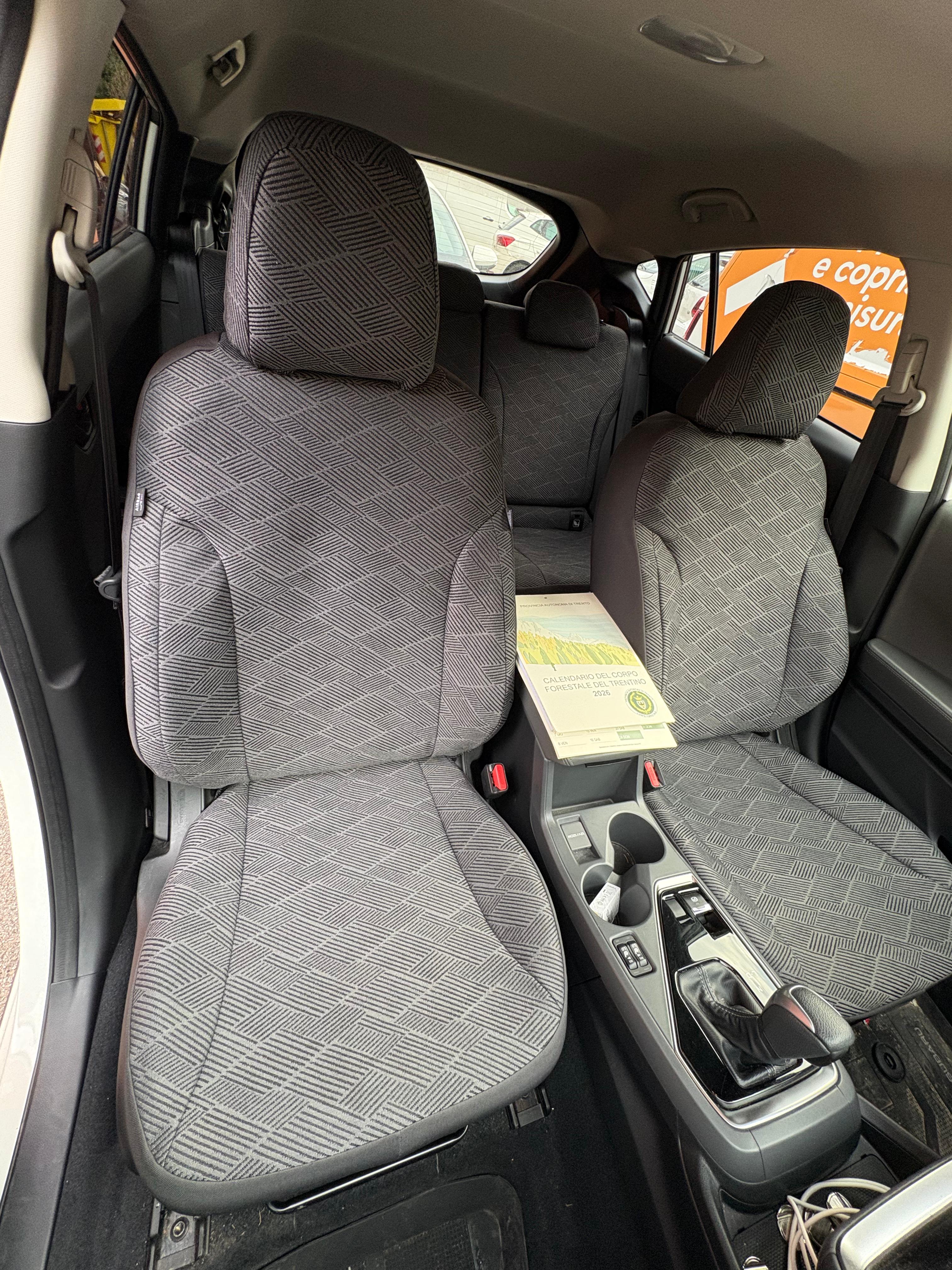Stoffbezug Subaru Crosstrek, Doppelsitz-Ansicht mit Mittelkonsole
