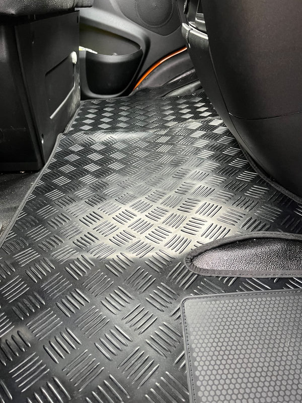 Gummi-Fußmatte IVECO Daily, Riffelblech-Optik