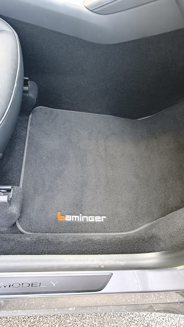 Teppich-Fußmatte mit Baminger-Logo, Tesla Model Y