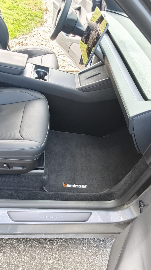 Teppich-Fußmatte mit Baminger-Logo, Tesla Model Y