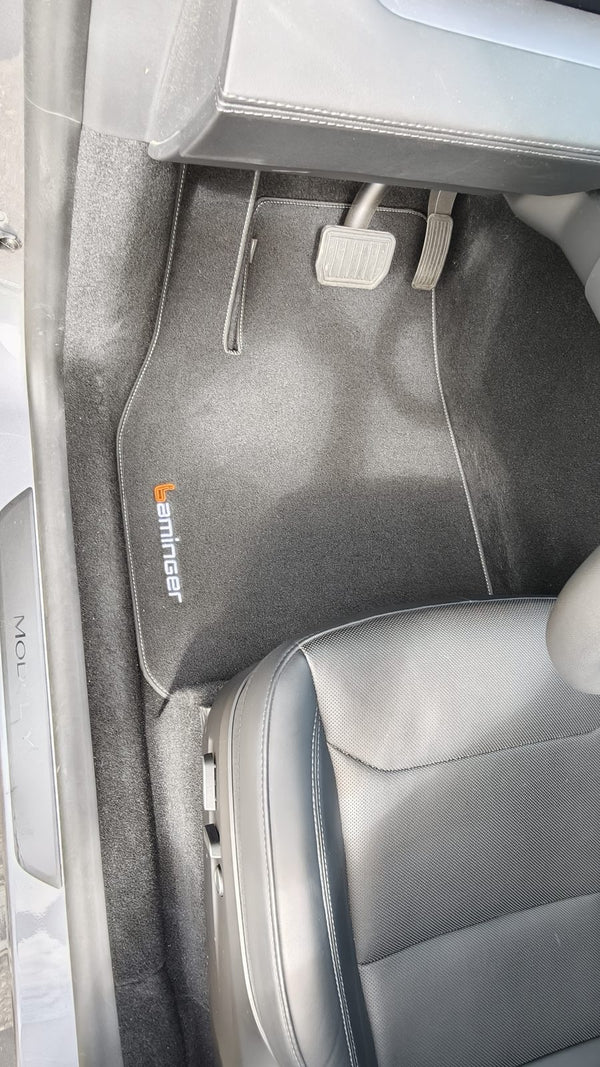 Teppich-Fußmatte mit Baminger-Logo, Tesla Model Y