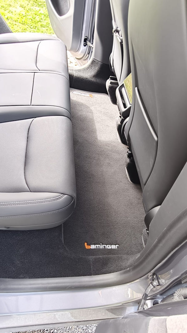 Teppich-Fußmatte mit Baminger-Logo, Tesla Model Y