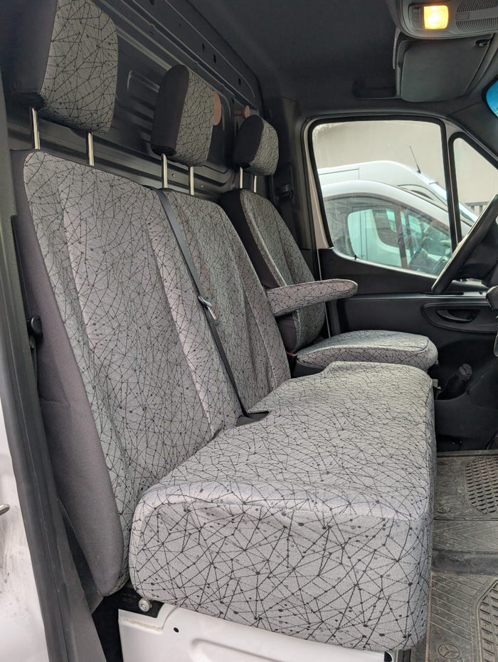 Sprinter 907, patterned fabric – driver seat + passenger double bench